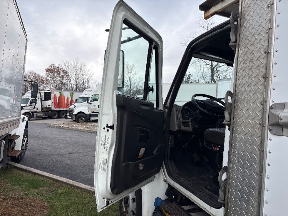 Refrigerated Truck-Light and Medium Duty Trucks-International-2017-4300-Montgomery-NY-366,197\n\t\tmiles-$ 17,750 - Image 11