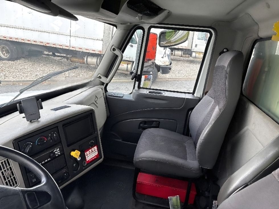 Refrigerated Truck-Light and Medium Duty Trucks-International-2017-4300-Montgomery-NY-366,197\n\t\tmiles-$ 17,750 - Image 17