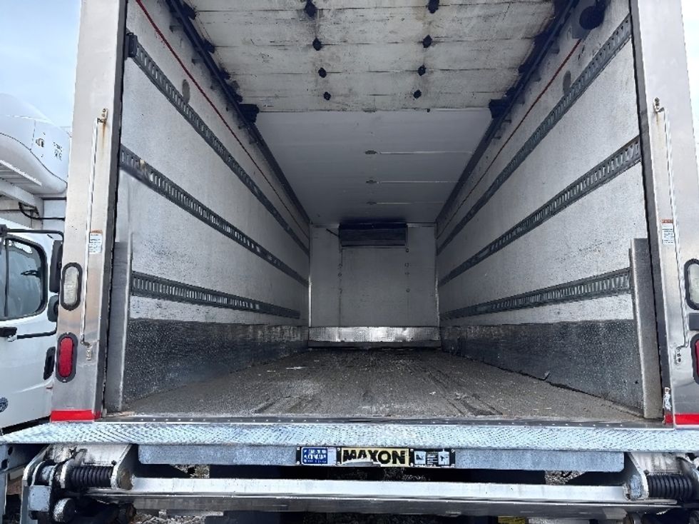 Refrigerated Truck-Light and Medium Duty Trucks-International-2017-4300-Montgomery-NY-366,197\n\t\tmiles-$ 17,750 - Image 8