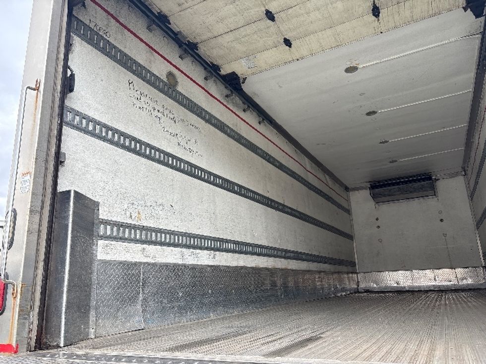 Refrigerated Truck-Light and Medium Duty Trucks-International-2017-4300-Montgomery-NY-401,348\n\t\tmiles-$ 17,750 - Image 11