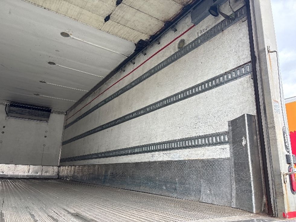 Refrigerated Truck-Light and Medium Duty Trucks-International-2017-4300-Montgomery-NY-401,348\n\t\tmiles-$ 17,750 - Image 12