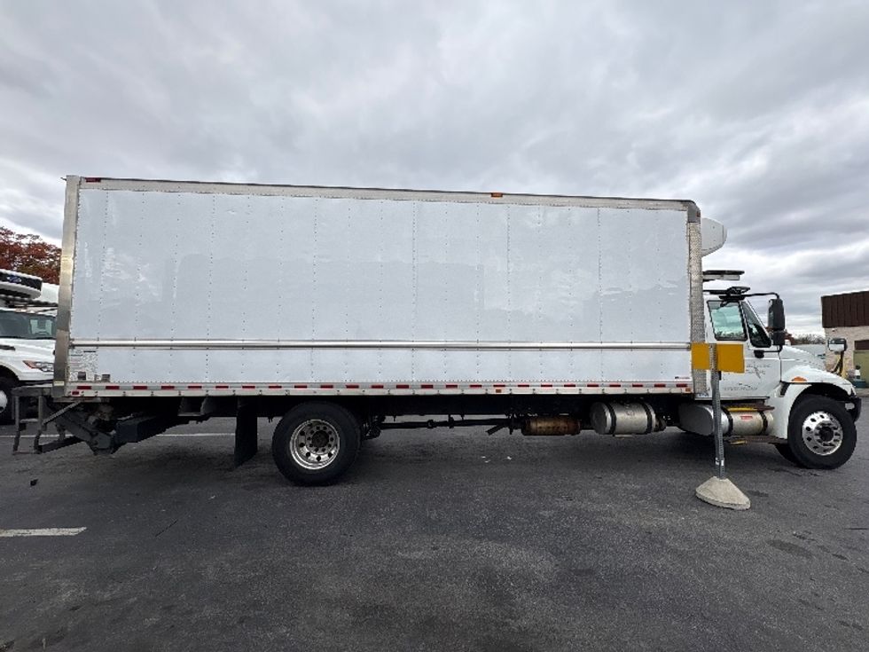 Refrigerated Truck-Light and Medium Duty Trucks-International-2017-4300-Montgomery-NY-401,348\n\t\tmiles-$ 17,750 - Image 15