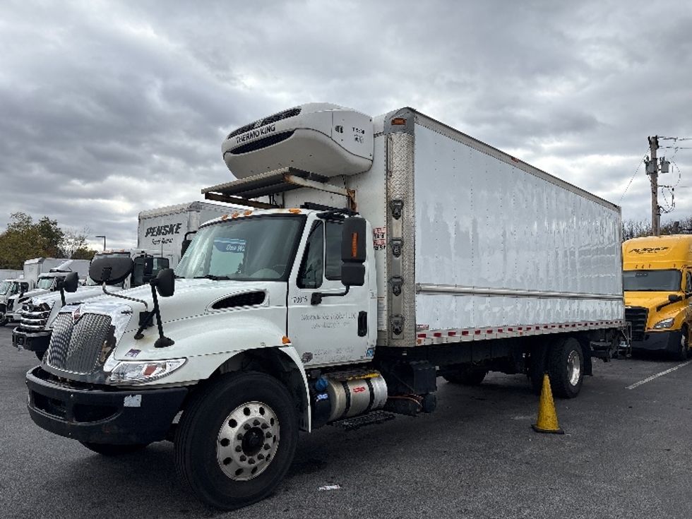 Refrigerated Truck-Light and Medium Duty Trucks-International-2017-4300-Montgomery-NY-401,348\n\t\tmiles-$ 17,750 - Image 3