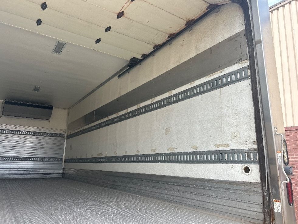 Refrigerated Truck-Light and Medium Duty Trucks-International-2017-4300-Omaha-NE-100,000\n\t\tmiles-$ 10,000 - Image 11