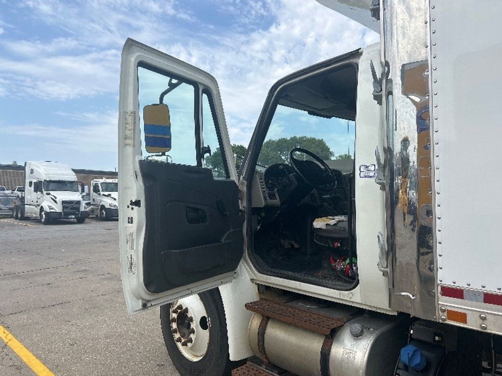 Refrigerated Truck-Light and Medium Duty Trucks-International-2017-4300-Omaha-NE-100,000\n\t\tmiles-$ 10,000 - Image 15