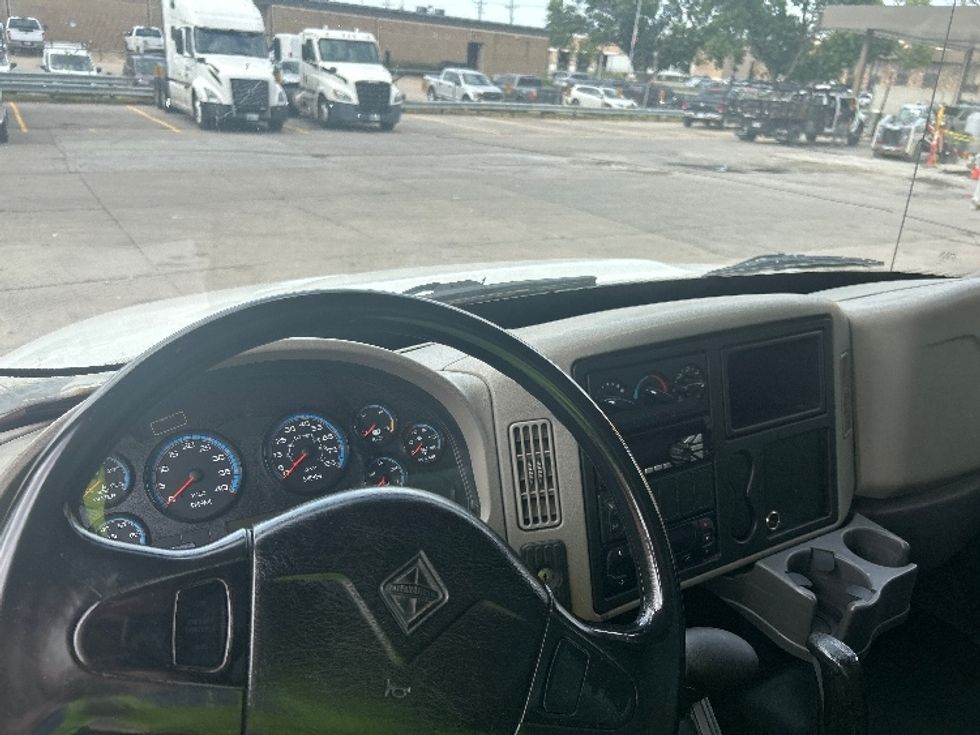 Refrigerated Truck-Light and Medium Duty Trucks-International-2017-4300-Omaha-NE-100,000\n\t\tmiles-$ 10,000 - Image 16
