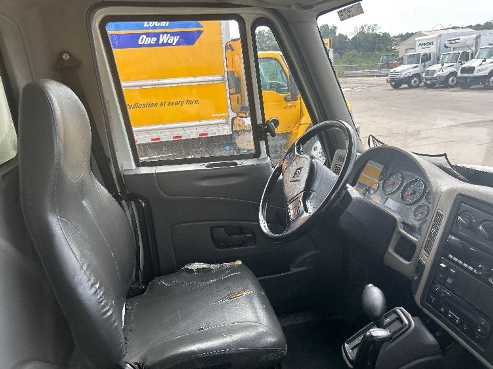Refrigerated Truck-Light and Medium Duty Trucks-International-2017-4300-Omaha-NE-100,000\n\t\tmiles-$ 10,000 - Image 21