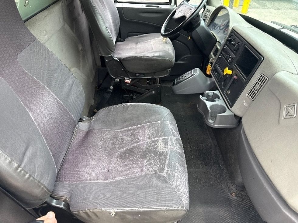 Refrigerated Truck-Light and Medium Duty Trucks-International-2017-4400-Jamaica-NY-163,183\n\t\tmiles-$ 57,500 - Image 22
