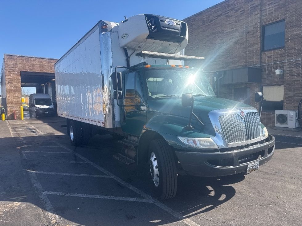 Refrigerated Truck-Light and Medium Duty Trucks-International-2018-4300-Baltimore-MD-261,416\n\t\tmiles-$ 36,500 - Image 1