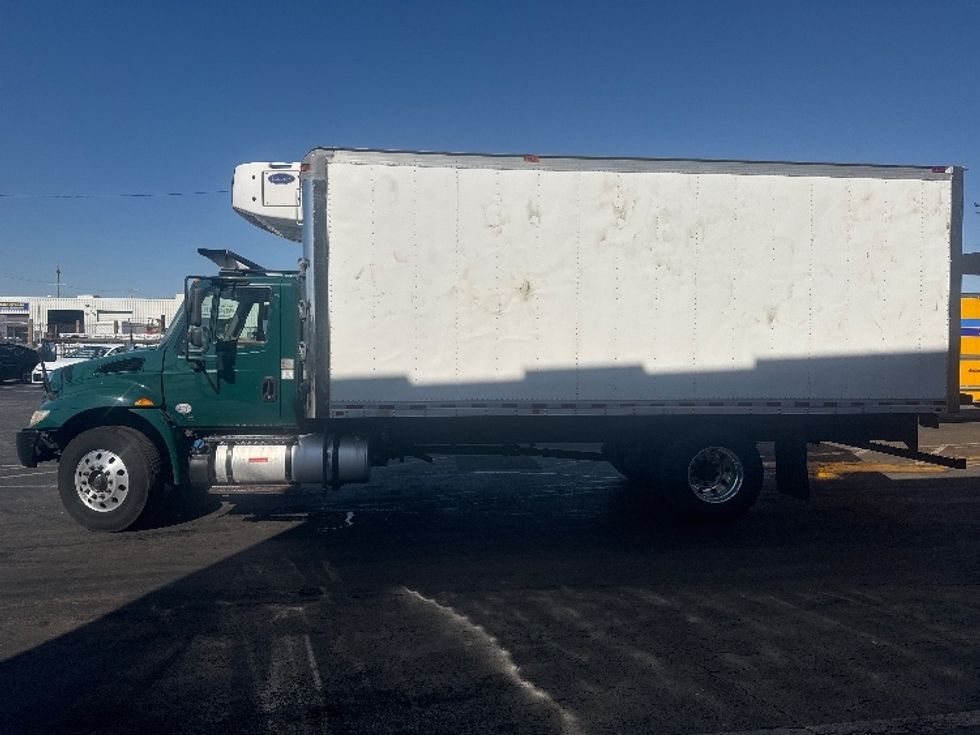 Refrigerated Truck-Light and Medium Duty Trucks-International-2018-4300-Baltimore-MD-261,416\n\t\tmiles-$ 36,500 - Image 4
