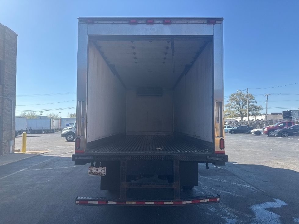 Refrigerated Truck-Light and Medium Duty Trucks-International-2018-4300-Baltimore-MD-261,416\n\t\tmiles-$ 36,500 - Image 9
