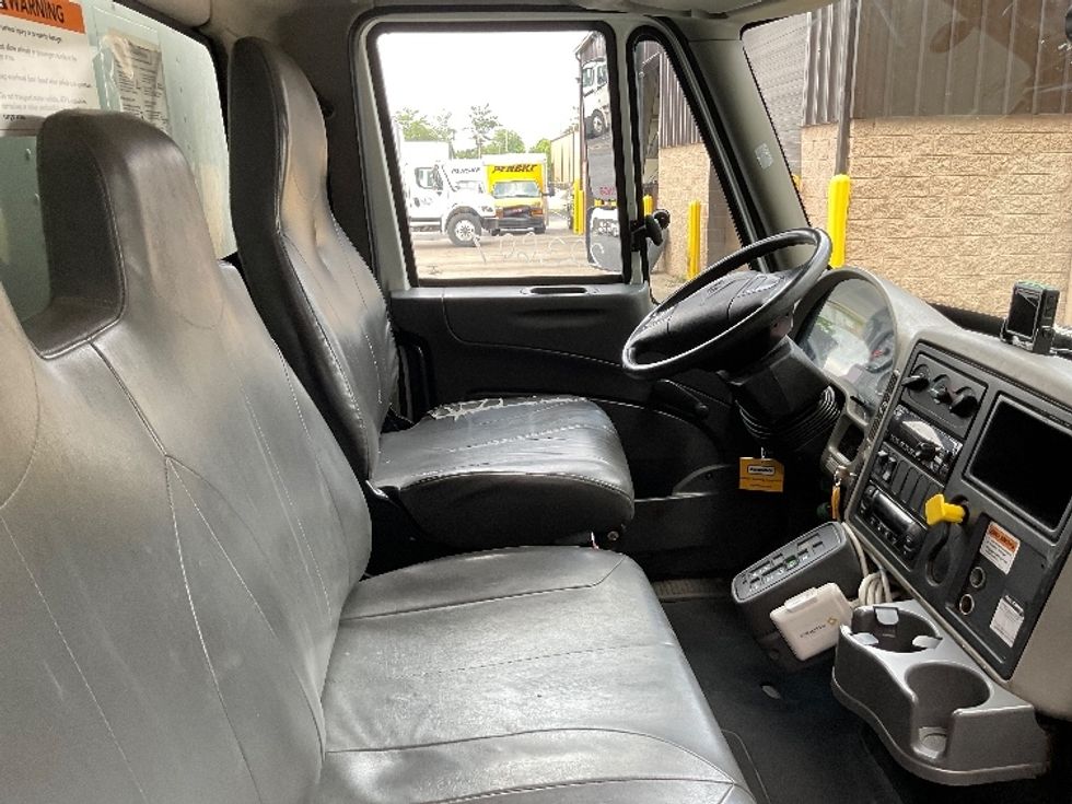 Refrigerated Truck-Light and Medium Duty Trucks-International-2018-4300-Bloomington-IN-180,225\n\t\tmiles-$ 42,250 - Image 22