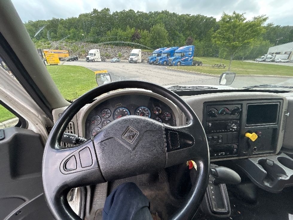 Refrigerated Truck-Light and Medium Duty Trucks-International-2018-4300-Fitchburg-MA-204,100\n\t\tmiles-$ 35,000 - Image 18