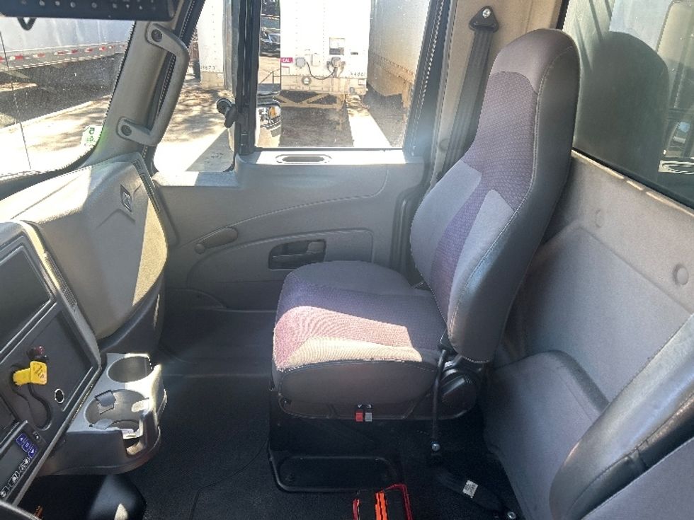 Refrigerated Truck-Light and Medium Duty Trucks-International-2018-4300-Fontana-CA-146,197\n\t\tmiles-$ 46,000 - Image 19