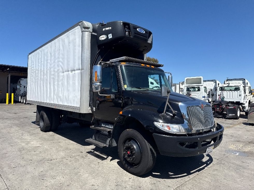 Refrigerated Truck-Light and Medium Duty Trucks-International-2018-4300-Fontana-CA-167,009\n\t\tmiles-$ 43,750 - Image 1