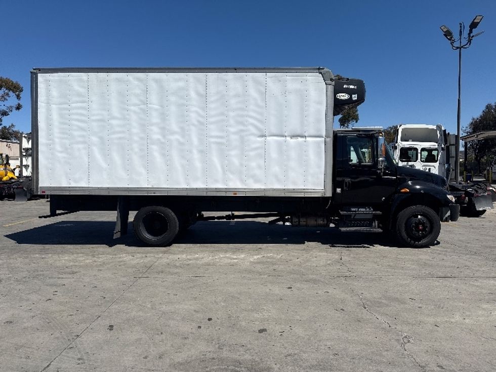 Refrigerated Truck-Light and Medium Duty Trucks-International-2018-4300-Fontana-CA-167,009\n\t\tmiles-$ 43,750 - Image 15