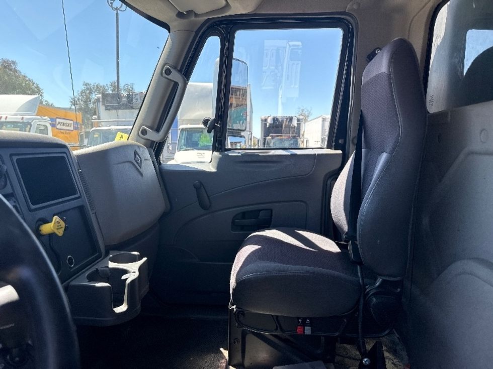 Refrigerated Truck-Light and Medium Duty Trucks-International-2018-4300-Fontana-CA-167,009\n\t\tmiles-$ 43,750 - Image 19