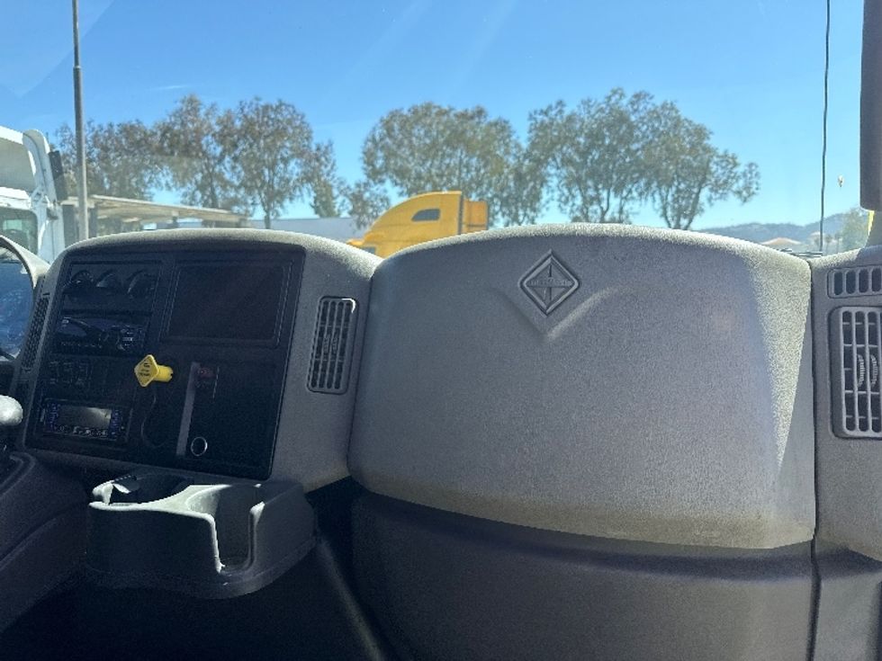 Refrigerated Truck-Light and Medium Duty Trucks-International-2018-4300-Fontana-CA-167,009\n\t\tmiles-$ 43,750 - Image 21