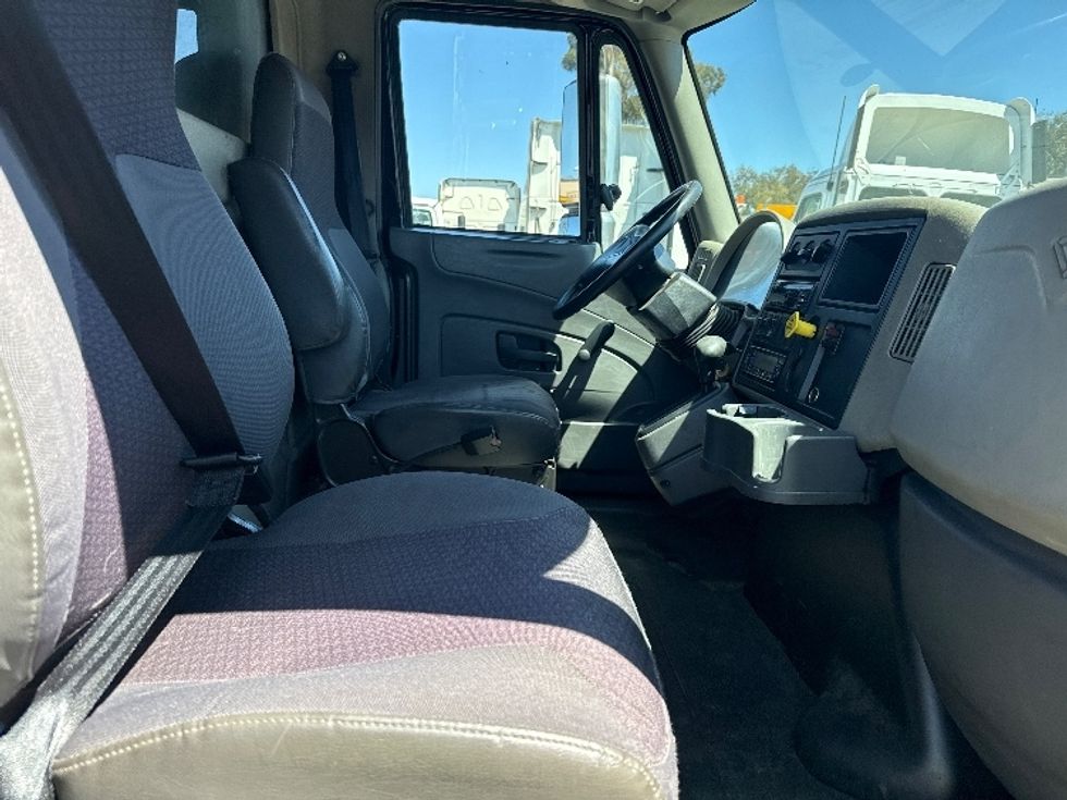 Refrigerated Truck-Light and Medium Duty Trucks-International-2018-4300-Fontana-CA-167,009\n\t\tmiles-$ 43,750 - Image 22