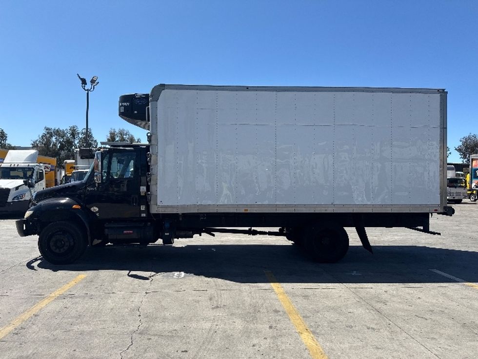 Refrigerated Truck-Light and Medium Duty Trucks-International-2018-4300-Fontana-CA-167,009\n\t\tmiles-$ 43,750 - Image 4