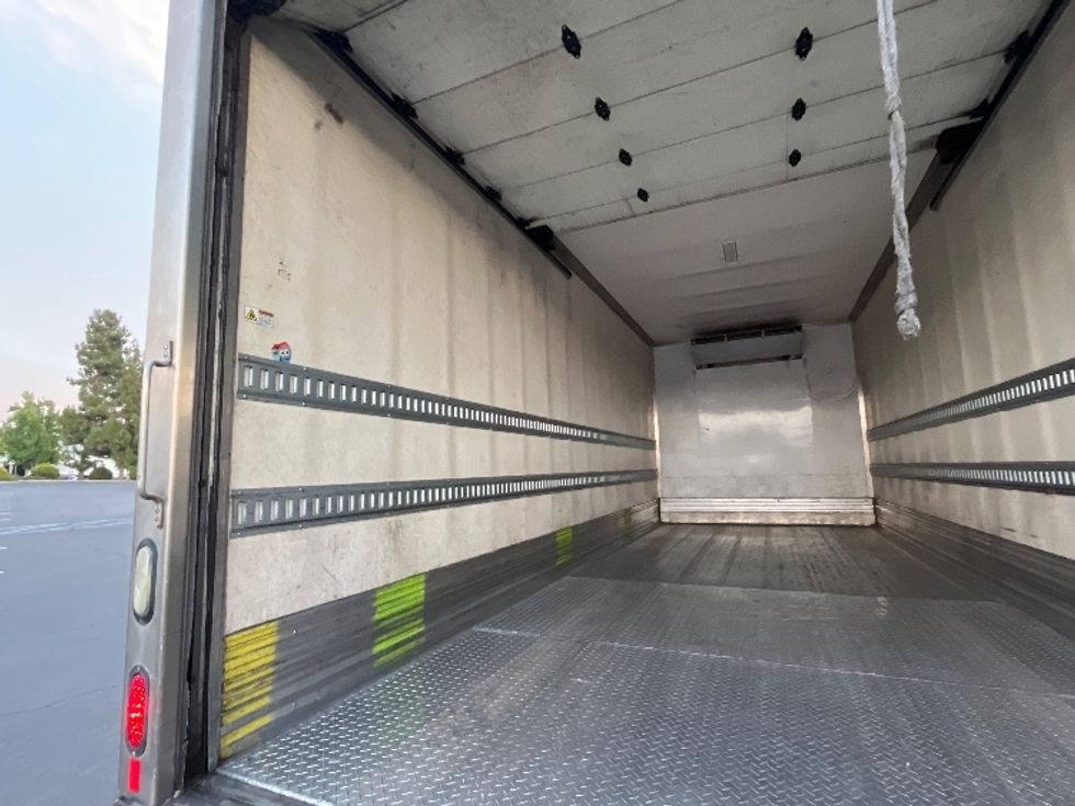 Refrigerated Truck-Light and Medium Duty Trucks-International-2018-4300-Fontana-CA-205,921\n\t\tmiles-$ 39,250 - Image 11