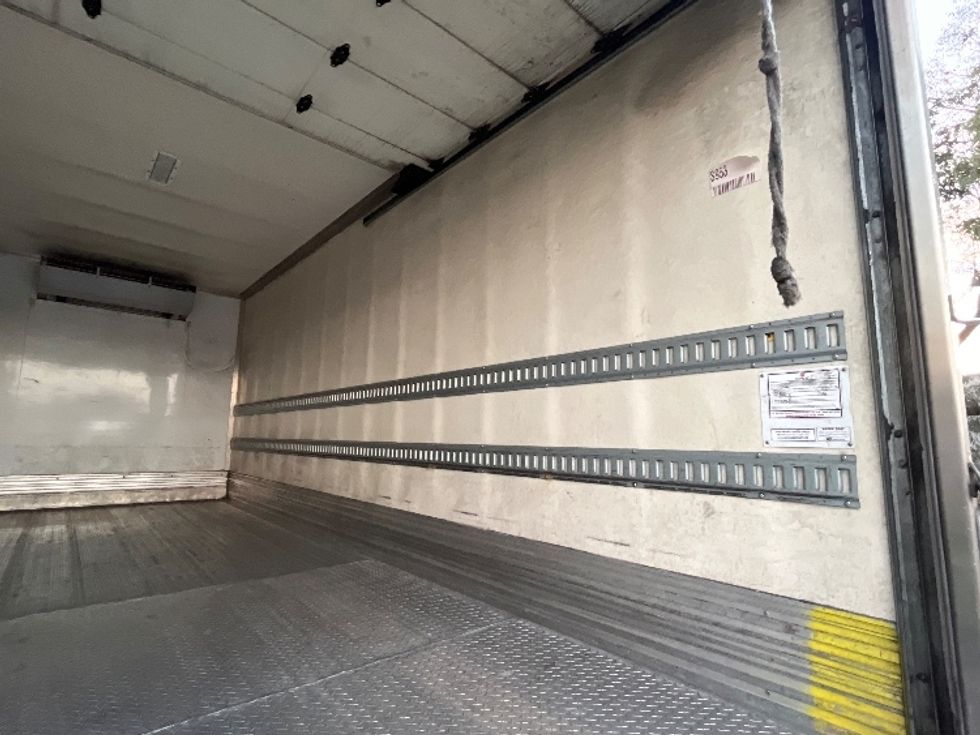 Refrigerated Truck-Light and Medium Duty Trucks-International-2018-4300-Fontana-CA-205,921\n\t\tmiles-$ 39,250 - Image 12