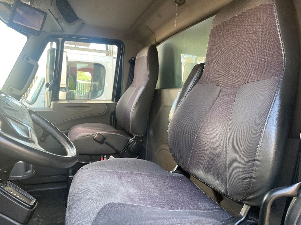 Refrigerated Truck-Light and Medium Duty Trucks-International-2018-4300-Fontana-CA-205,921\n\t\tmiles-$ 39,250 - Image 17