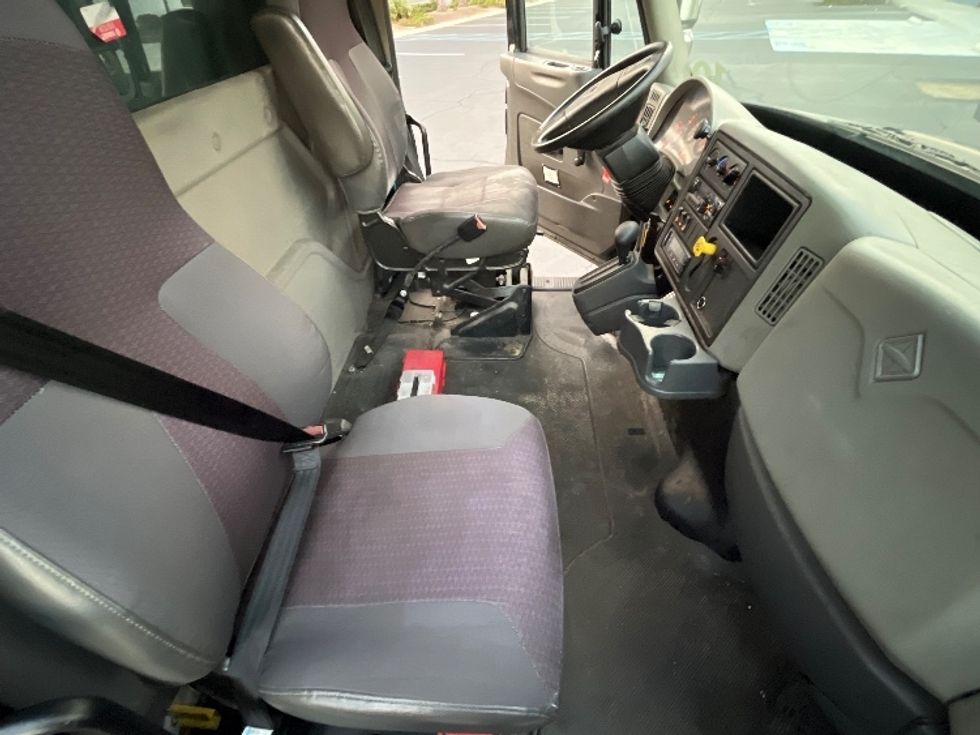 Refrigerated Truck-Light and Medium Duty Trucks-International-2018-4300-Fontana-CA-205,921\n\t\tmiles-$ 39,250 - Image 20