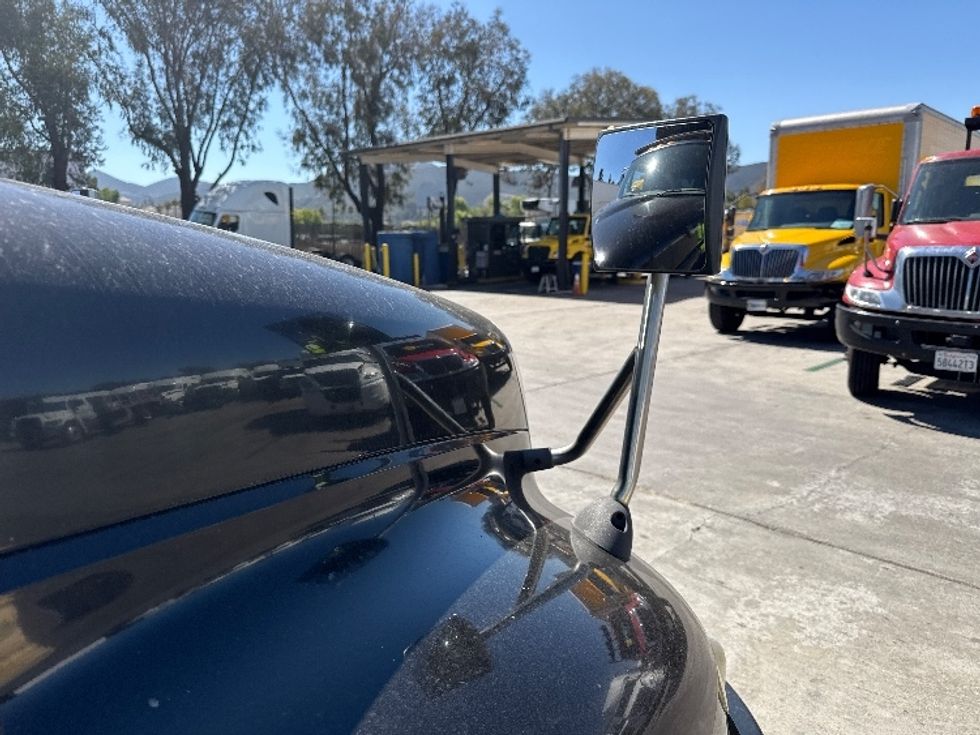 Refrigerated Truck-Light and Medium Duty Trucks-International-2018-4300-Fontana-CA-205,921\n\t\tmiles-$ 39,250 - Image 24