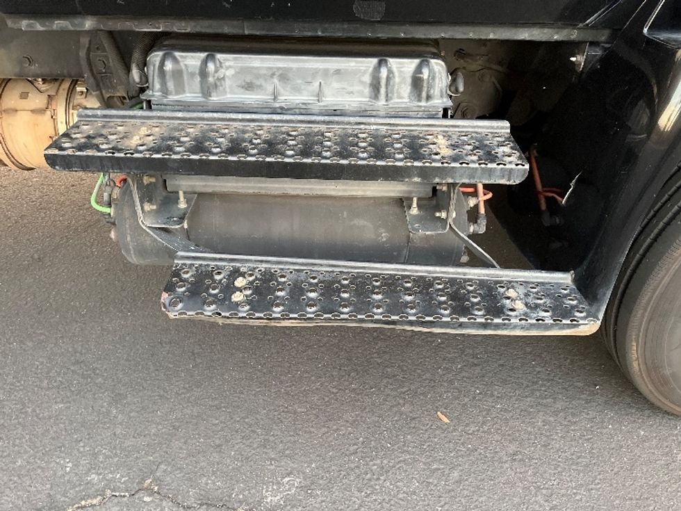 Refrigerated Truck-Light and Medium Duty Trucks-International-2018-4300-Fontana-CA-205,921\n\t\tmiles-$ 39,250 - Image 25