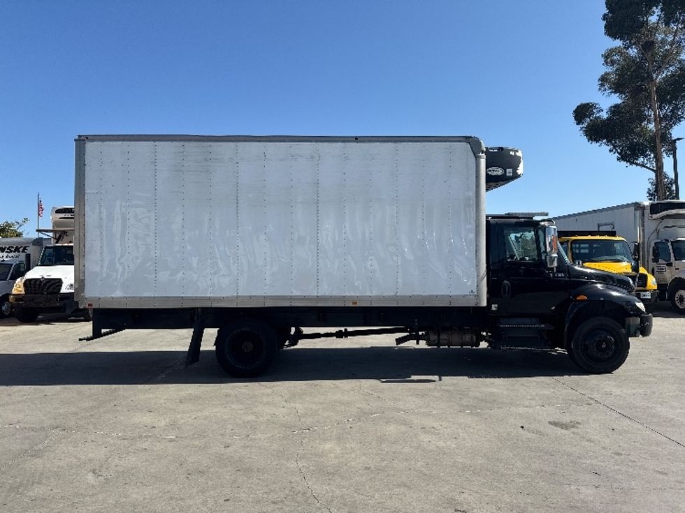 Refrigerated Truck-Light and Medium Duty Trucks-International-2018-4300-Fontana-CA-212,998\n\t\tmiles-$ 38,000 - Image 15