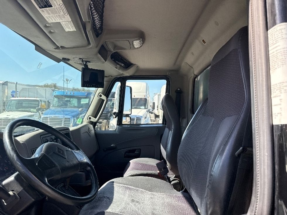 Refrigerated Truck-Light and Medium Duty Trucks-International-2018-4300-Fontana-CA-212,998\n\t\tmiles-$ 38,000 - Image 16