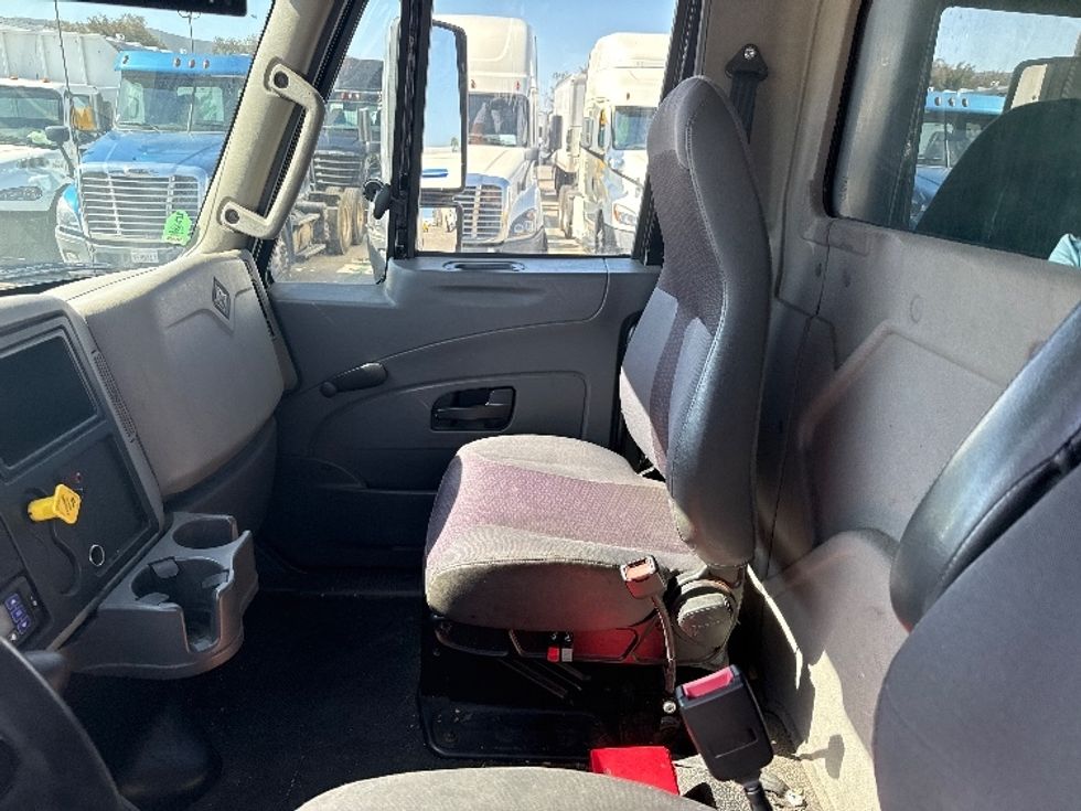 Refrigerated Truck-Light and Medium Duty Trucks-International-2018-4300-Fontana-CA-212,998\n\t\tmiles-$ 38,000 - Image 19