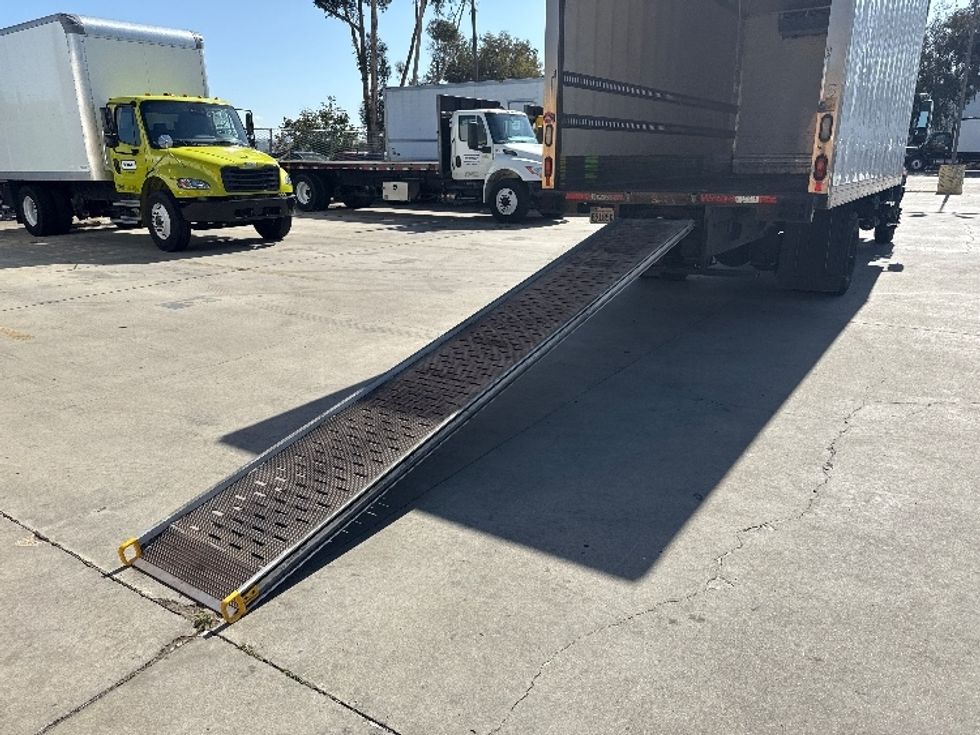 Refrigerated Truck-Light and Medium Duty Trucks-International-2018-4300-Fontana-CA-212,998\n\t\tmiles-$ 38,000 - Image 9