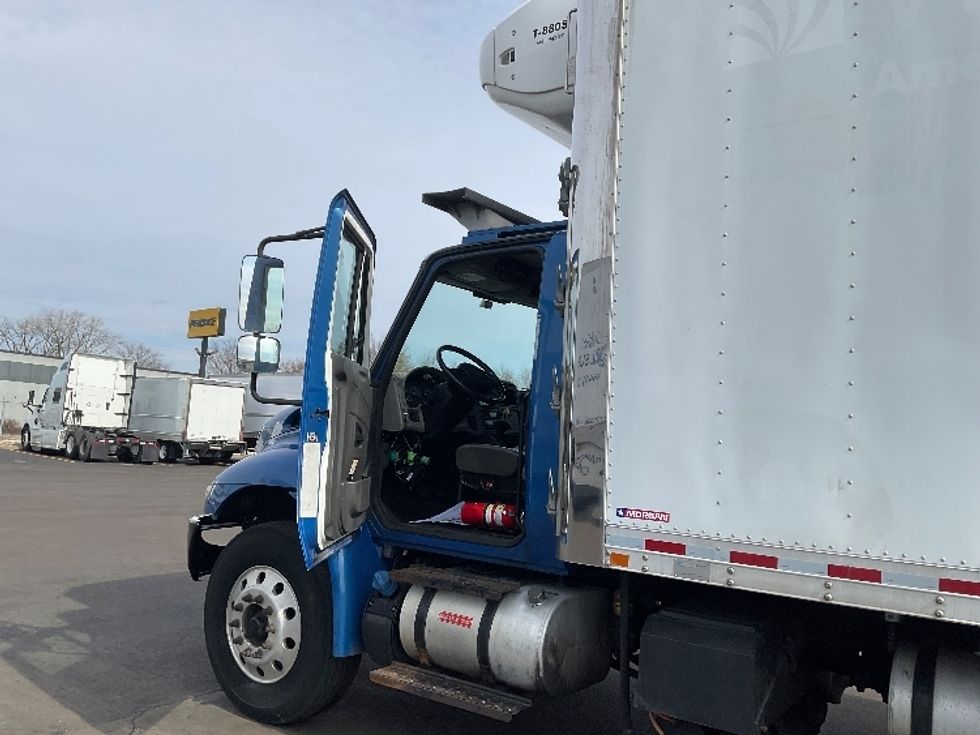 Refrigerated Truck-Light and Medium Duty Trucks-International-2018-4300-Indianapolis-IN-218,666\n\t\tmiles-$ 49,000 - Image 16