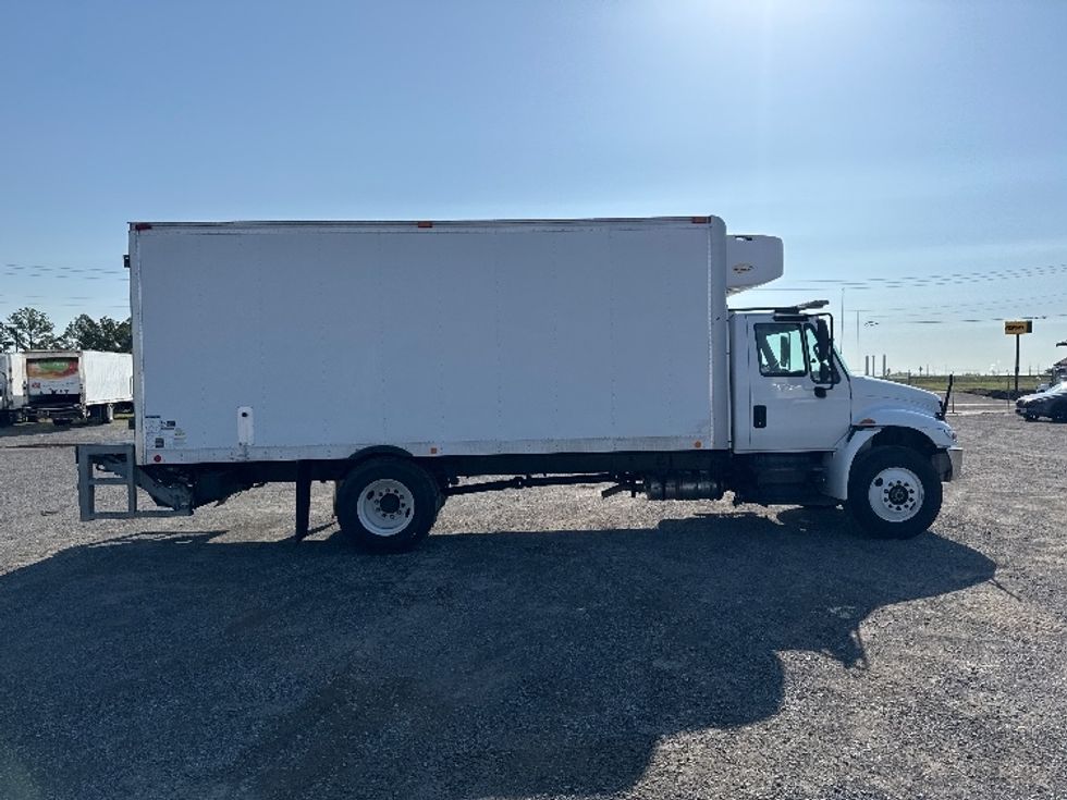 Refrigerated Truck-Light and Medium Duty Trucks-International-2018-4300-Muskogee-OK-203,470\n\t\tmiles-$ 36,000 - Image 15