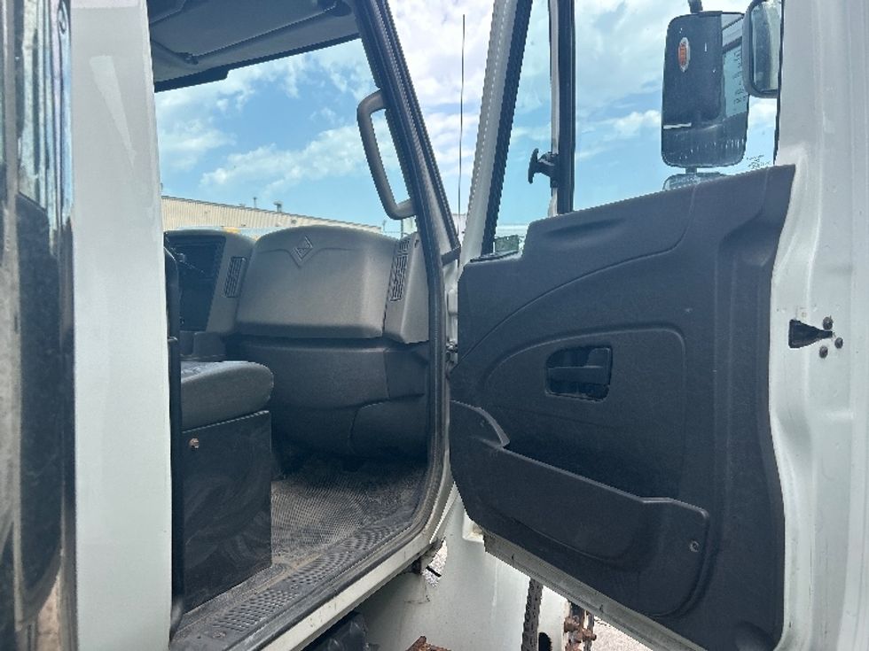 Refrigerated Truck-Light and Medium Duty Trucks-International-2018-4300-Omaha-NE-133,772\n\t\tmiles-$ 47,000 - Image 19