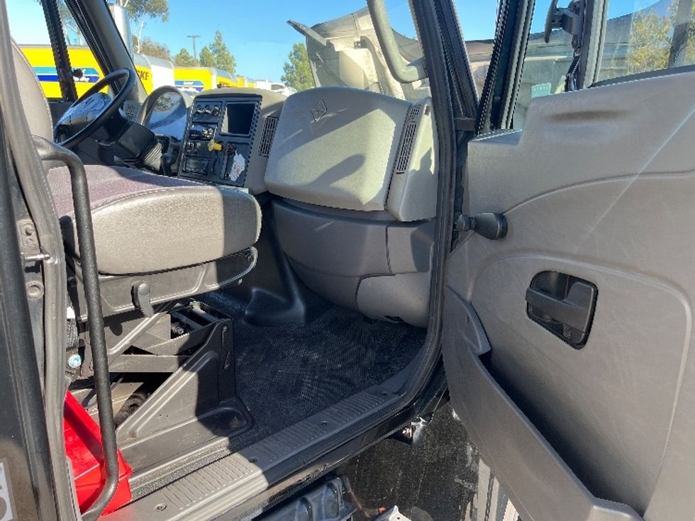 Refrigerated Truck-Light and Medium Duty Trucks-International-2018-4300-San Marcos-CA-149,349\n\t\tmiles-$ 46,750 - Image 16