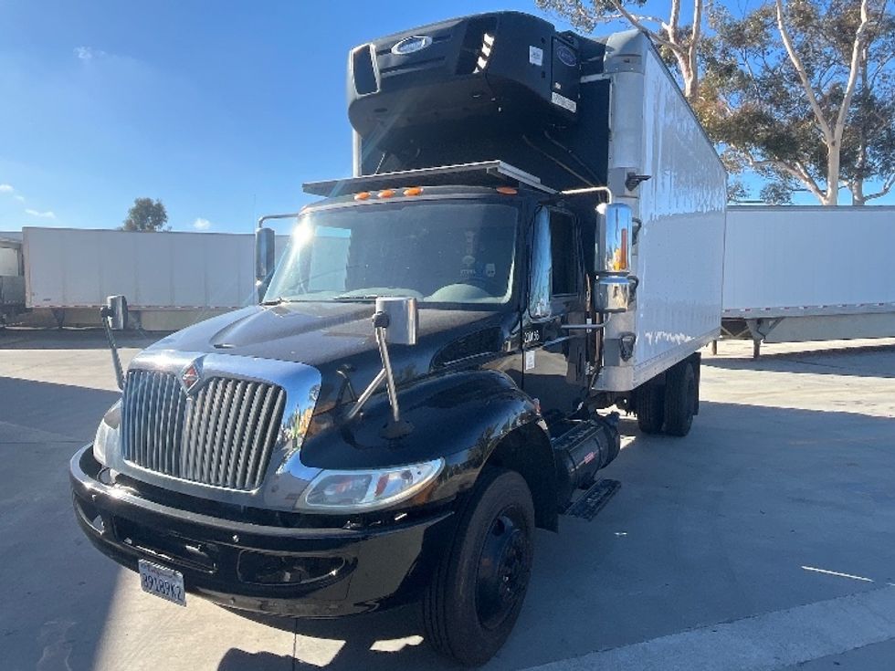 Refrigerated Truck-Light and Medium Duty Trucks-International-2018-4300-San Marcos-CA-149,349\n\t\tmiles-$ 46,750 - Image 3