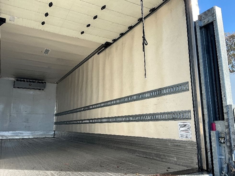 Refrigerated Truck-Light and Medium Duty Trucks-International-2018-4300-Torrance-CA-110,448\n\t\tmiles-$ 50,500 - Image 12