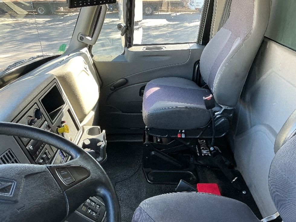 Refrigerated Truck-Light and Medium Duty Trucks-International-2018-4300-Torrance-CA-110,448\n\t\tmiles-$ 50,500 - Image 19