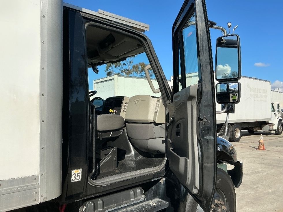 Refrigerated Truck-Light and Medium Duty Trucks-International-2018-4300-Torrance-CA-110,448\n\t\tmiles-$ 50,500 - Image 20