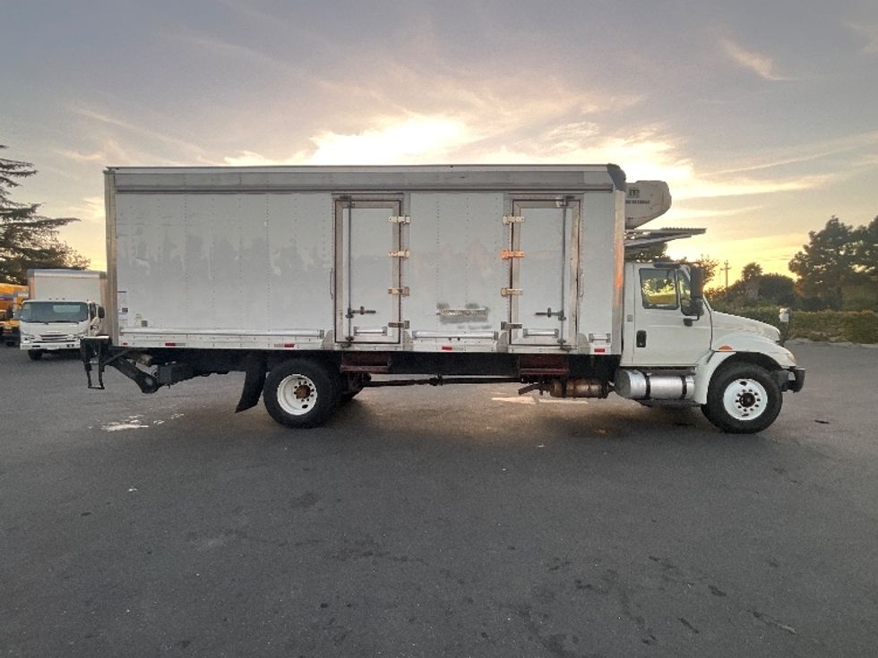 Refrigerated Truck-Light and Medium Duty Trucks-International-2018-4300-West Sacramento-CA-274,833\n\t\tmiles-$ 29,000 - Image 15