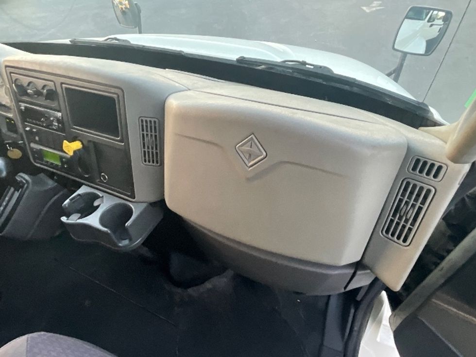 Refrigerated Truck-Light and Medium Duty Trucks-International-2018-4300-West Sacramento-CA-274,833\n\t\tmiles-$ 29,000 - Image 21