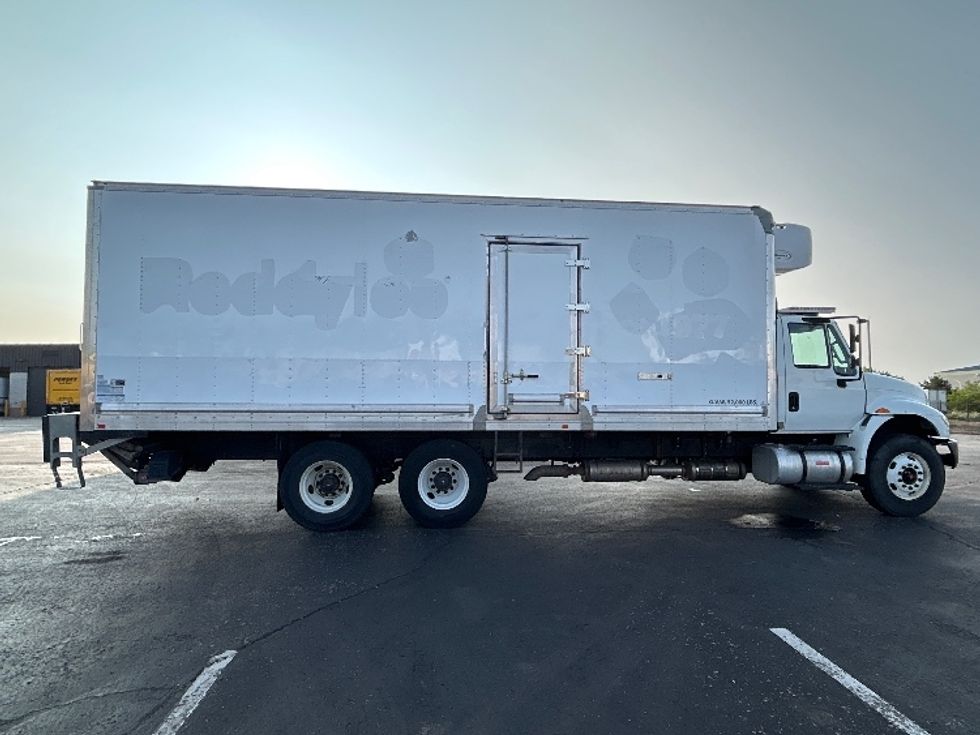 Refrigerated Truck-Light and Medium Duty Trucks-International-2018-4400-Greeley-CO-181,731\n\t\tmiles-$ 69,000 - Image 15