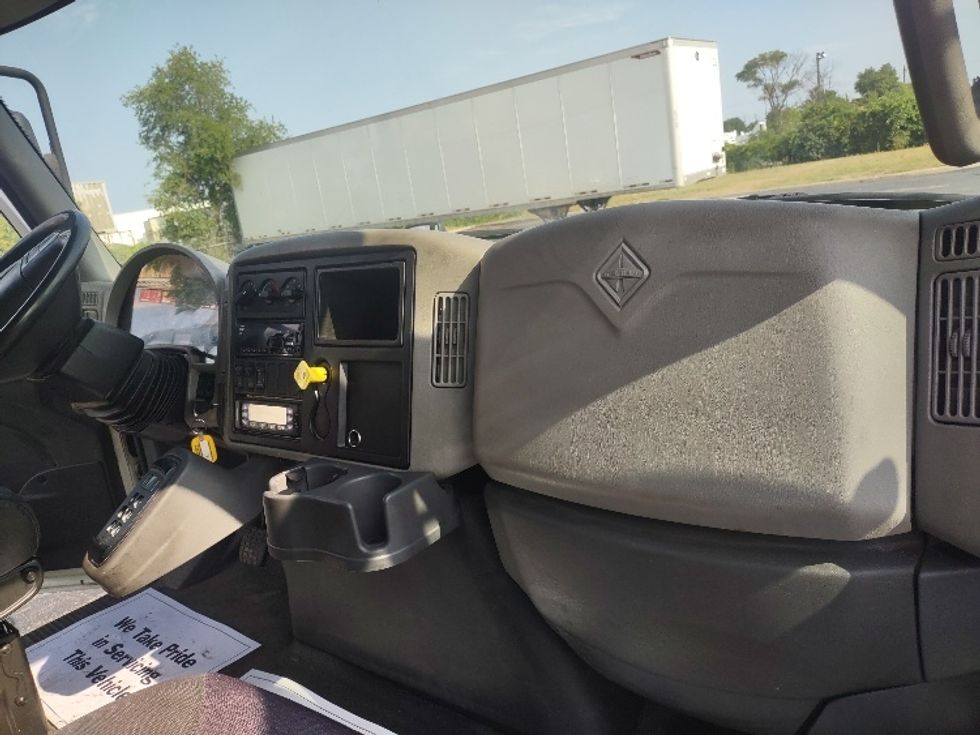 Refrigerated Truck-Light and Medium Duty Trucks-International-2018-4400-Mississauga-ON-193,943\n\t\tkm-$ 93,750 - Image 21