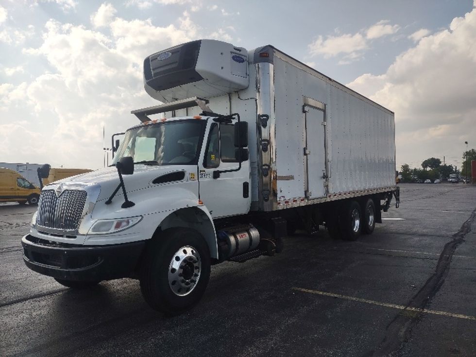2018 International 4400 DuraStar 4400 photo 3
