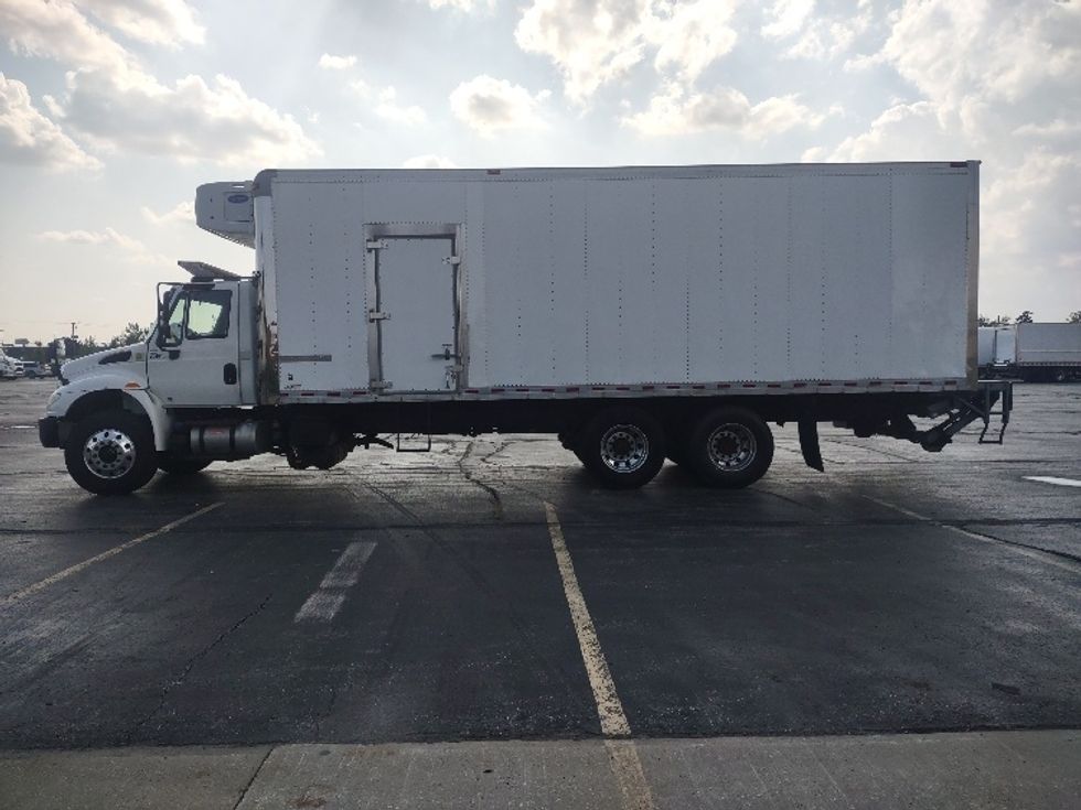 2018 International 4400 DuraStar 4400 photo 4