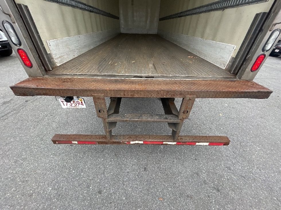 Refrigerated Truck-Light and Medium Duty Trucks-International-2019-4300-Braintree-MA-143,117\n\t\tmiles-$ 44,750 - Image 10