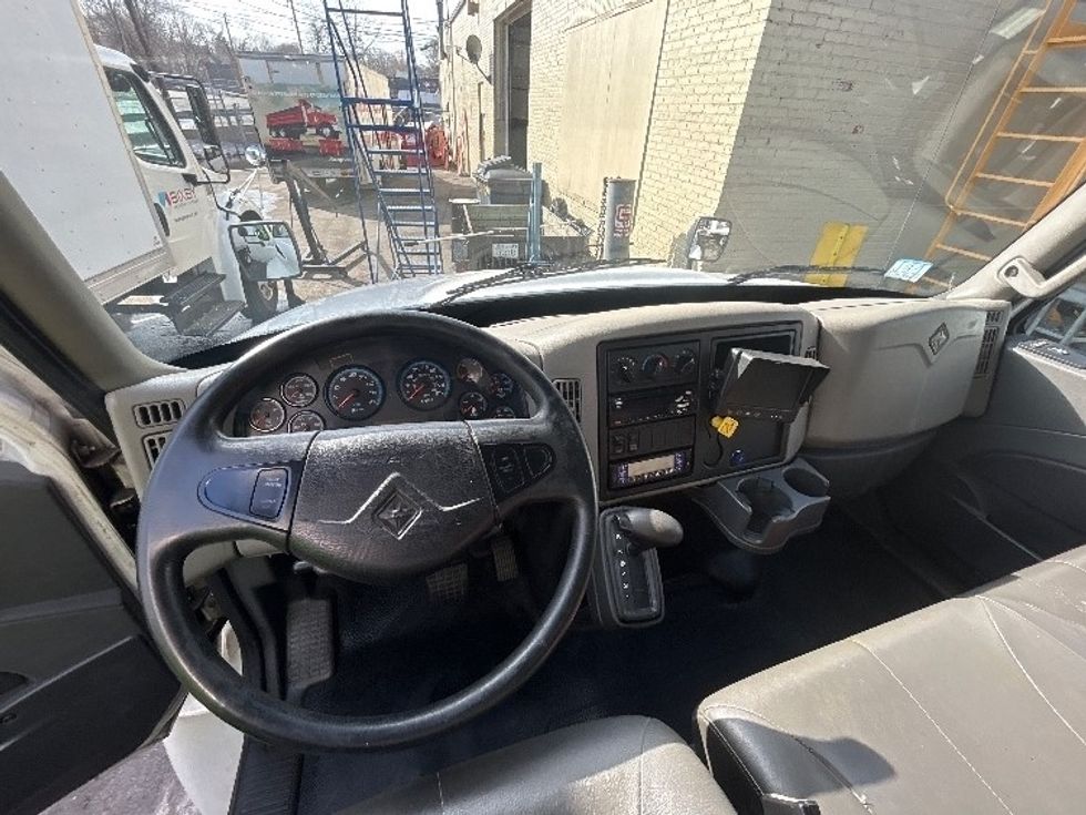 Refrigerated Truck-Light and Medium Duty Trucks-International-2019-4300-Braintree-MA-143,117\n\t\tmiles-$ 44,750 - Image 18